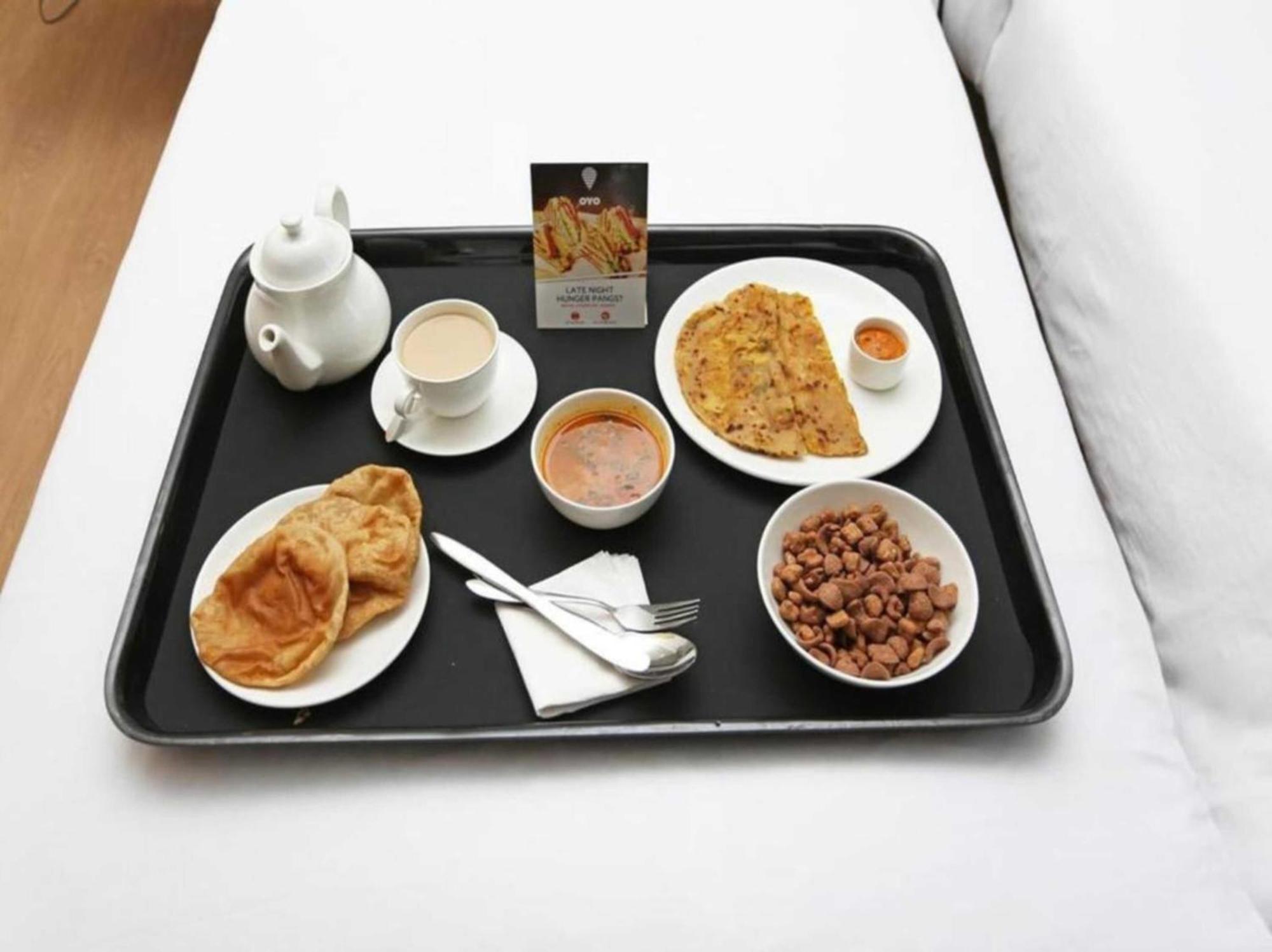 Hotel Ambience -5 Mints Walk From Railway Station New Delhi Exterior photo