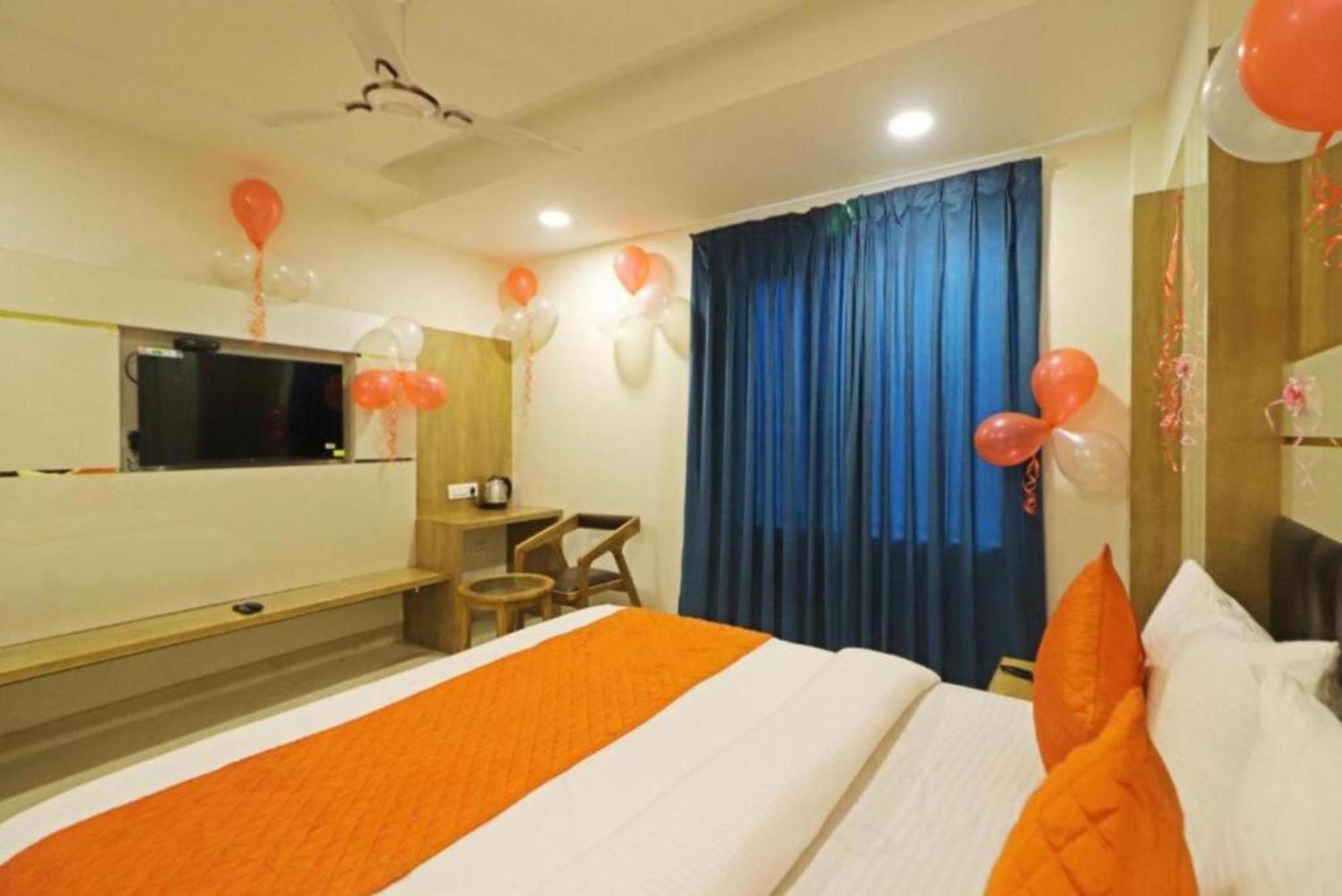 Hotel Ambience -5 Mints Walk From Railway Station New Delhi Exterior photo