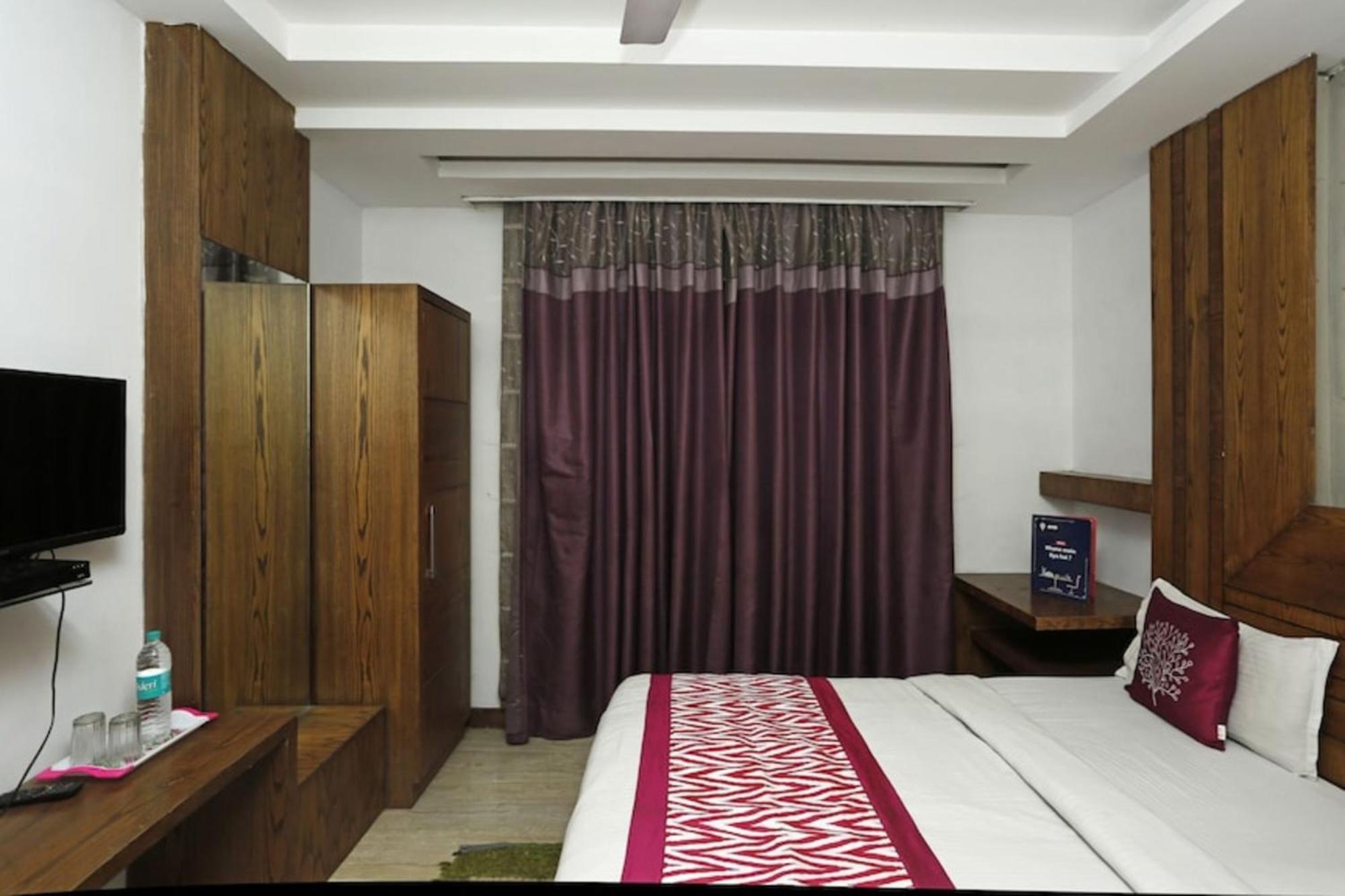 Hotel Ambience -5 Mints Walk From Railway Station New Delhi Exterior photo