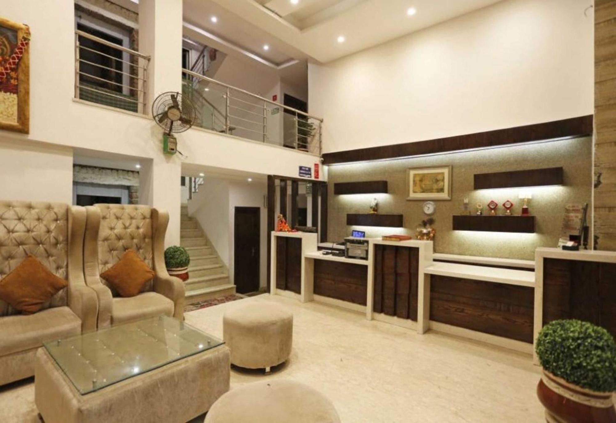 Hotel Ambience -5 Mints Walk From Railway Station New Delhi Exterior photo