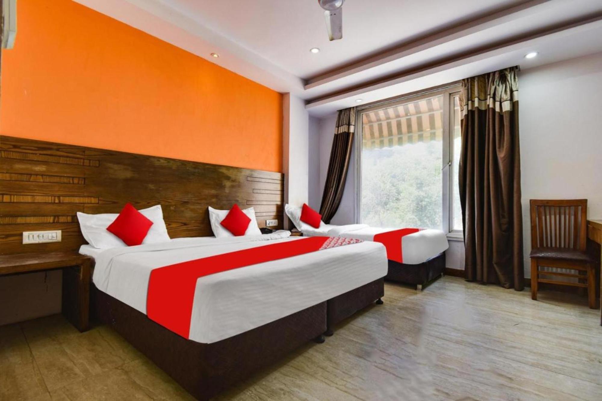 Hotel Ambience -5 Mints Walk From Railway Station New Delhi Exterior photo
